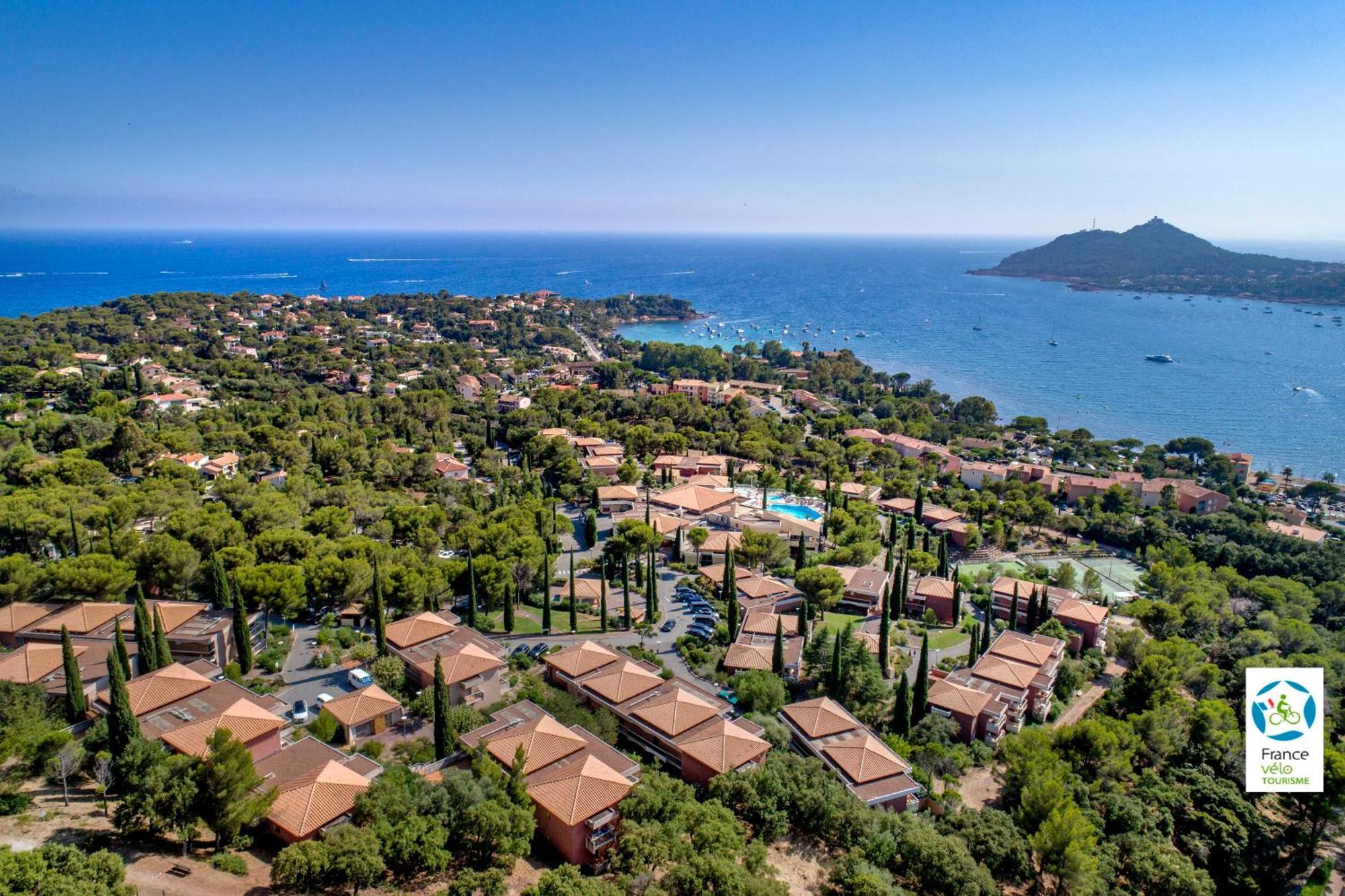 Village Club Les Mas De L'Esterel Сен-Рафаэль Экстерьер фото