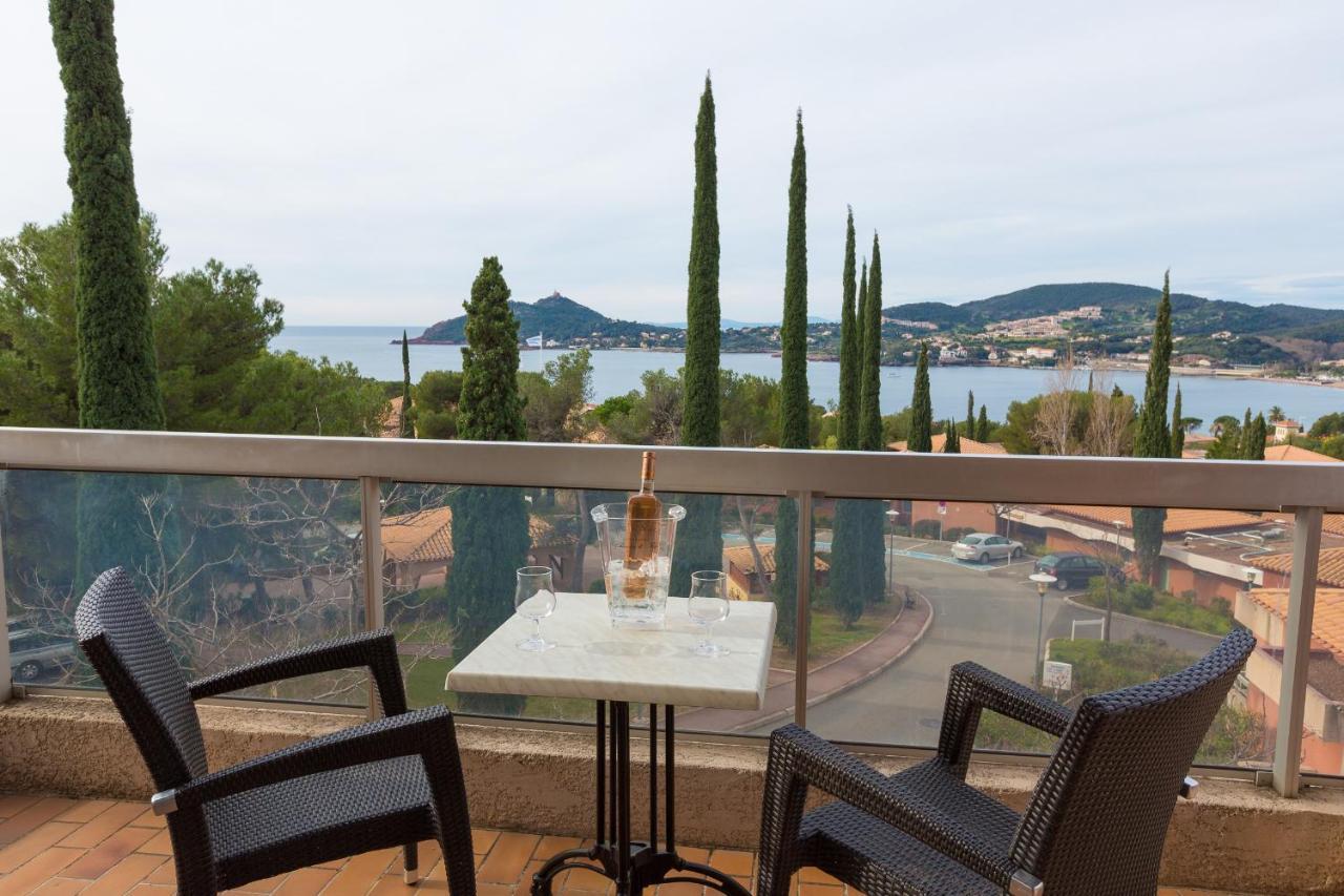 Village Club Les Mas De L'Esterel Сен-Рафаэль Экстерьер фото