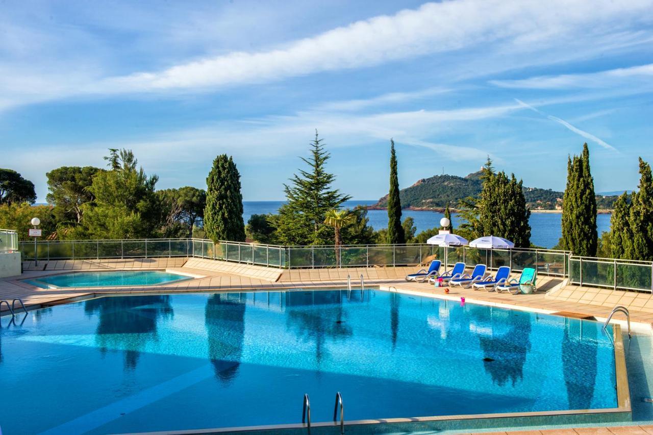 Village Club Les Mas De L'Esterel Сен-Рафаэль Экстерьер фото