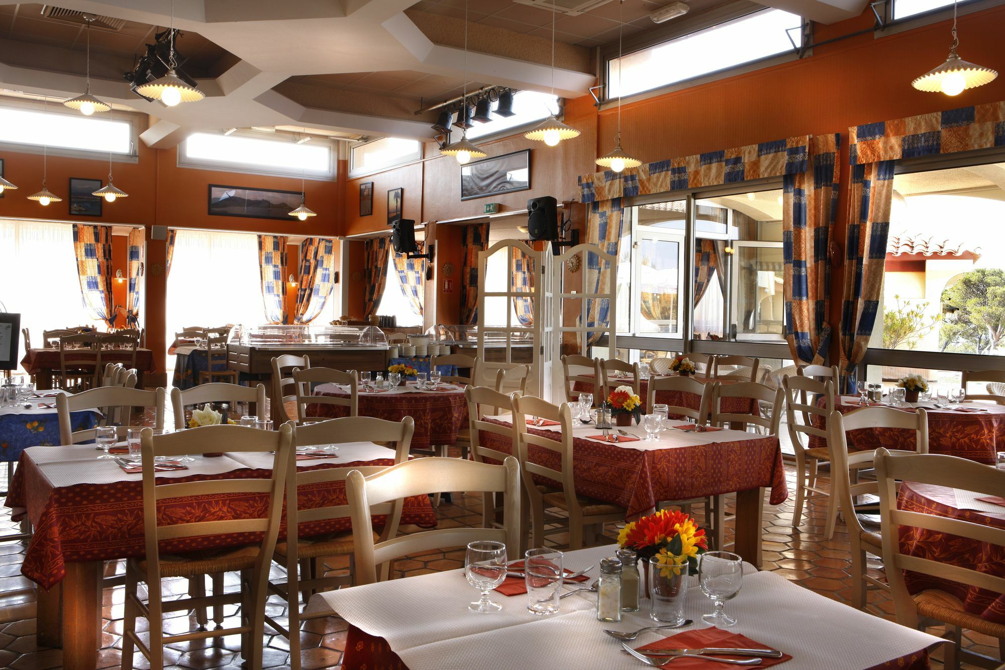 Village Club Les Mas De L'Esterel Сен-Рафаэль Экстерьер фото