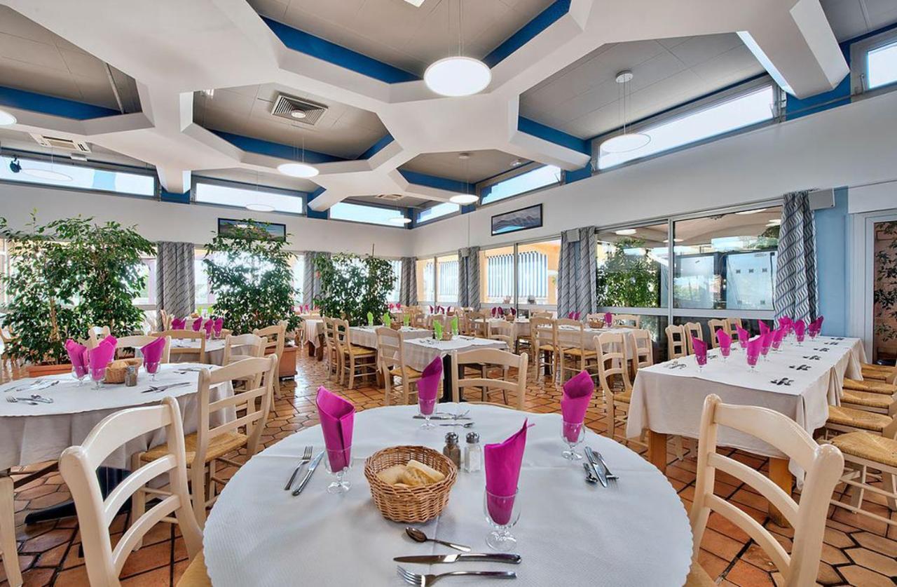 Village Club Les Mas De L'Esterel Сен-Рафаэль Экстерьер фото