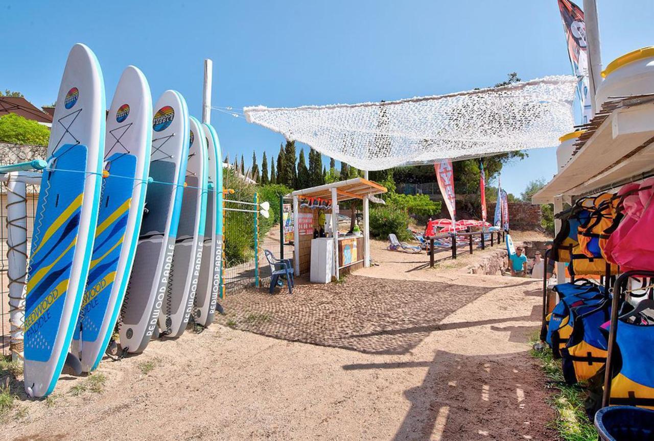 Village Club Les Mas De L'Esterel Сен-Рафаэль Экстерьер фото